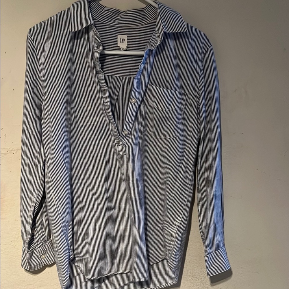 Gap women striped shirt